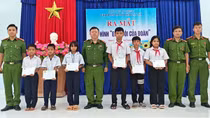 Ý nghĩa mô hình “Em nuôi của Đoàn” tại vùng biên giới Đà Nẵng