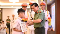 Tiếp nối truyền thống hiếu học trong con em lực lượng Cảnh vệ