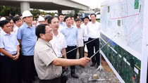Thủ tướng kiểm tra, đôn đốc các dự án cao tốc tại Đồng bằng sông Cửu Long