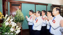 Lễ báo công dâng Bác nhân kỷ niệm 100 năm Ngày Báo chí Cách mạng Việt Nam