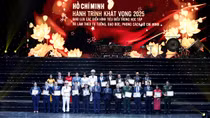 Các điển hình tiên tiến đã nêu gương sáng về tinh thần kiên định, tiên phong, dám nghĩ, dám làm