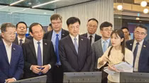 Đoàn công tác cấp cao Việt Nam thăm thung lũng công nghệ cao ở Hàn Quốc