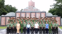 Đoàn đại biểu Đảng ủy Công an Trung ương, Bộ Công an dâng hương tại Khu di tích lịch sử CAND
