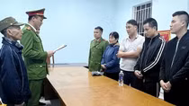 Xách định 6 “chân rết” trong ổ bạc ở Quảng Bình