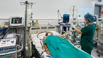 Ba người trẻ mắc cúm B nguy kịch