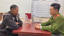 Cuối năm thiếu tiền trả nợ, nam thanh niên chọc vết thương cũ, bịa chuyện cướp tấn công