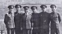 Tay súng, tay kèn trên chiến hào Điện Biên Phủ