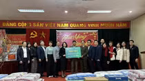 Báo CAND, Ngân hàng BIDV trao quà Tết cho những mảnh đời kém may mắn