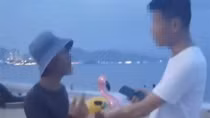 Làm rõ thông tin du khách bị “chém” tiền phí ngồi ghế hóng gió biển Nha Trang