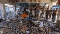 Israel không kích trường học ở Dải Gaza, 6 nhân viên LHQ thiệt mạng