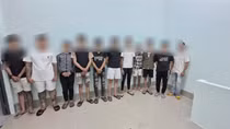 Ngăn chặn hai cha con cầm đầu nhóm đối tượng mang hung khí "huyết chiến"