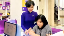Cán bộ ngân hàng kịp thời ngăn chặn khách hàng bị kẻ gian lừa tiền