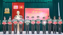 Bế mạc tập huấn nâng cao báo cáo viên, hướng dẫn viên điều lệnh CAND