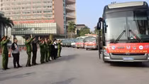 Chuyến xe đưa 300 học viên Học viện CSND về quê đón Tết