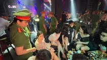 Bất ngờ kiểm tra 2 beer club “phố Tây” Bùi Viện