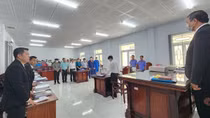 Xét xử 7 cán bộ thông đồng hợp thức hóa hơn 2,5ha đất công