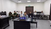 Mâu thuẫn từ lắp đặt đường ống nước, anh em, chú cháu cùng lĩnh án tù