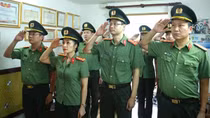 Món quà nghĩa tình gửi tặng gia đình các liệt sĩ