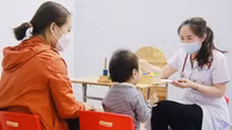 Giáo dục cho trẻ tự kỷ: Cần sớm khắc phục những "lỗ hổng" từ chính sách