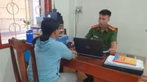 “Dơi nữ” đột vòm khiêng két sắt ra vườn đập tìm báu vật và cái kết