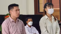 Vợ chồng “hờ” lĩnh 30 năm tù vì làm tiền giả