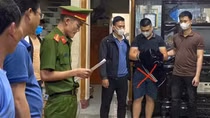 Vận chuyển ma túy, tài xế bỏ chạy tông vào ô tô ngược chiều