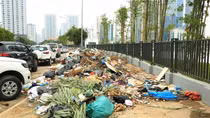 Ngõ mới mở thành đường, rác ngập chắn lối