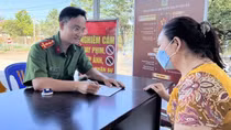 Cán bộ Công an xã khắc phục mọi khó khăn để hoàn thành tốt nhiệm vụ