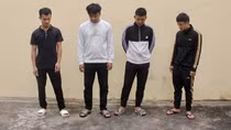 Bất ngờ bị nhóm người lạ bế lên xe, ép viết giấy vay nợ 6 tỷ