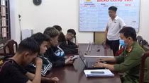 2 nhóm thanh, thiếu niên mang dao, kiếm giải quyết mâu thuẫn