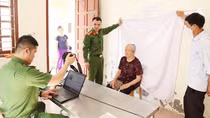 Trao “chìa khóa” để người dân mở cửa “ngôi nhà số” (kỳ 1)
