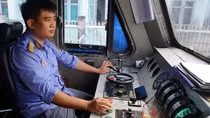 Những cảnh đời trên chuyến tàu ngày Tết