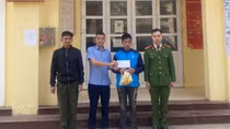 Hình ảnh đẹp cứu người trong lúc hoạn nạn
