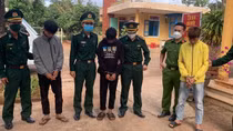 Giấu ma túy dưới cổng nhà để bán cho con nghiện
