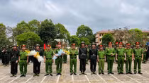 Khai giảng khóa huấn luyện chiến sĩ mới tại Tây Nguyên