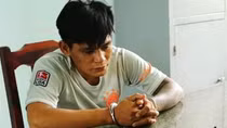Khống chế ngáo đá phi như bay trên QL1A, phát hiện 4 gói ma túy