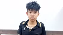 Xông vào nhà xưởng của mẹ đâm chết người làm thuê
