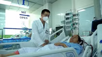 Hạ thân nhiệt cứu sản phụ nguy kịch không biết mình mang thai