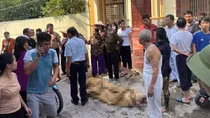 Vụ đổ xăng đốt nhà mẹ ở Hưng Yên: Người con gái thứ 2 tử vong