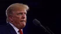 Ông Trump tố FBI "đột kích" nhà riêng tại Florida