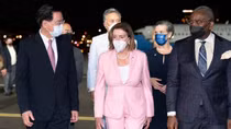 Trung Quốc triệu đại sứ Mỹ khi bà Pelosi đến Đài Loan