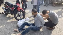 Heroin giấu trong mì tôm gửi theo kiện hàng xe khách