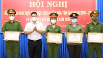 Khen thưởng 13 tập thể, cá nhân xuất sắc thực hiện mục tiêu "4 giảm" về ANTT