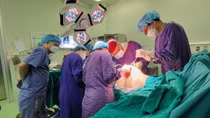 Giúp cô gái 22 tuổi mắc phì đại tuyến vú mức độ trầm trọng bớt mặc cảm