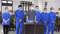 Cán bộ Sở nhận hối lộ giúp “chuyên gia dỏm” nhập cảnh trái phép