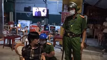 Điểm tin 10/11: Chồng "ém" thuốc bảo vệ thực vật vào đồ ăn trưa; con nghiện dọa chém bố mẹ