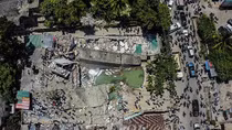 Haiti đổ nát sau thảm kịch động đất