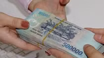 Tìm bị hại của “cán bộ ngân hàng” rởm