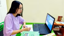 Hà Nội thêm 6 quận cho học sinh lớp 6 và 12 học trực tuyến