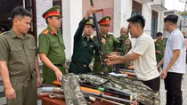 Thu hồi vũ khí góp phần “làm sạch” nguy cơ tiềm ẩn từ cơ sở